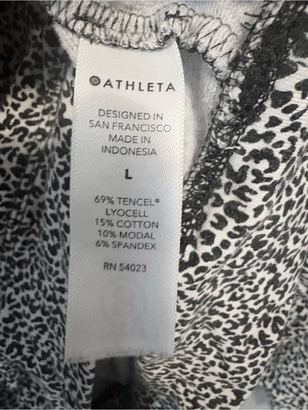 Athleta Black and White Leopard Crewneck - Picture 5 of 5